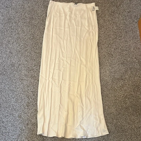 NWT Anthropologie Elegant Cream Tilda Maxi Skirt - Picture 1 of 4